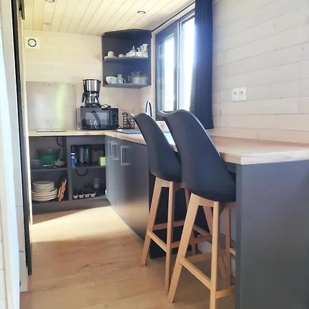 Tiny House Du Coq Aux Anes בקתה Saint-Denis-de-Gastines